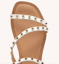 Carica l'immagine nel visualizzatore di Gallery, Gioseppo sandali Necedah con borchie