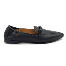 Carica l'immagine nel visualizzatore di Gallery, Rebecca White mocassini a punta nappa wash