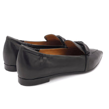 Carica l'immagine nel visualizzatore di Gallery, La Vitrina ballerine a punta