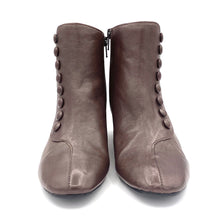 Carica l'immagine nel visualizzatore di Gallery, Kudetà stivaletti con accessorio bottoni tacco 50