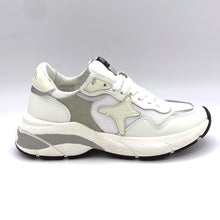 Carica l'immagine nel visualizzatore di Gallery, Ama Brand sneakers running MOON 4163