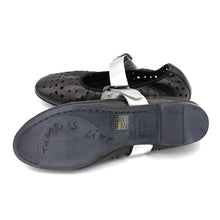 Carica l'immagine nel visualizzatore di Gallery, Rebecca White ballerine forate con fascia argento