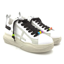 Carica l'immagine nel visualizzatore di Gallery, Sneakers Gio+ con accessori GIADA62H bianco nero
