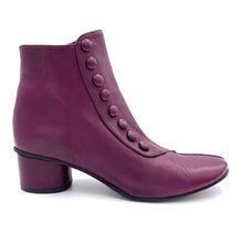 Carica l'immagine nel visualizzatore di Gallery, Kudetà stivaletti con accessorio bottoni tacco 50