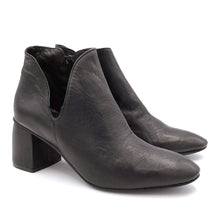Carica l'immagine nel visualizzatore di Gallery, Kudetà stivaletti con zip tacco 60