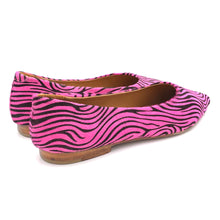 Carica l'immagine nel visualizzatore di Gallery, Rebecca White ballerine a punta cavallino zebrato
