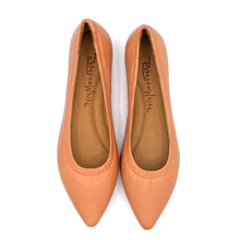 Carica l'immagine nel visualizzatore di Gallery, Rebecca White ballerine a punta nappa wash
