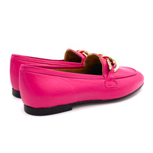 Carica l'immagine nel visualizzatore di Gallery, Mocassini Gio+ in pelle con accessorio catena