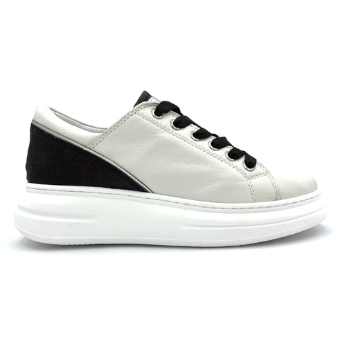 Meline Sneakers MLN BI668 bianco e nero