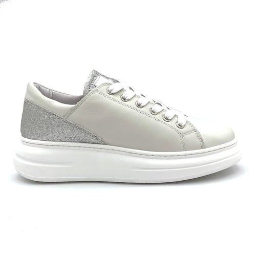 Meline Sneakers MLN BI667 bianco e argento